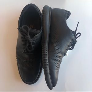 Cole Haan Grand OS 8.5 all black Oxford